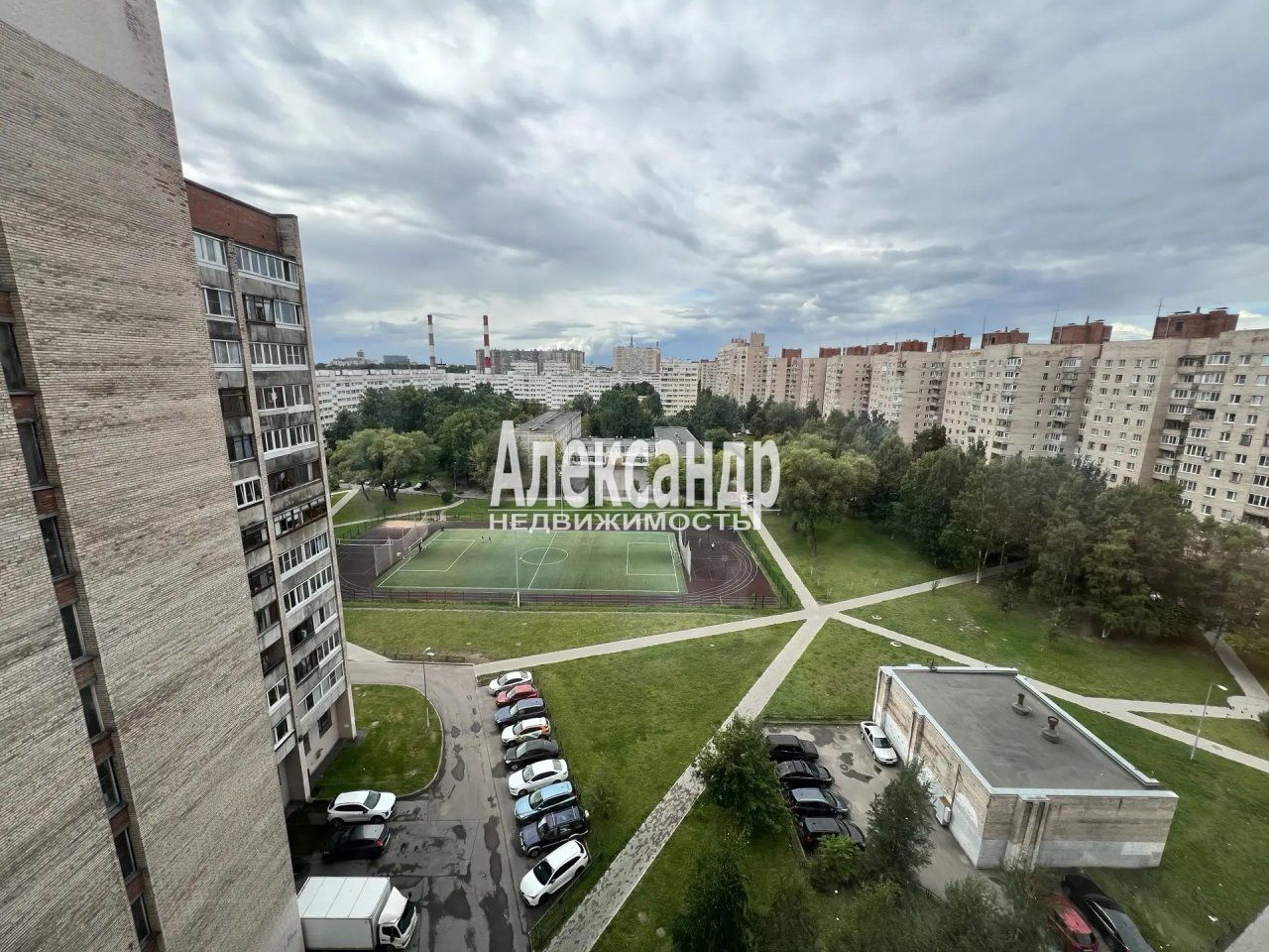 Комната в 12-комнатной квартире