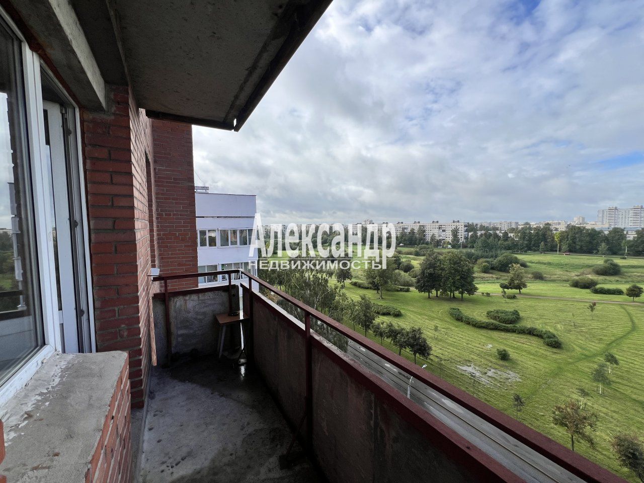 1-комнатная квартира (37м2) на продажу по адресу Санкт-Петербург, проспект Ветеранов, 142— фото 13 из 17