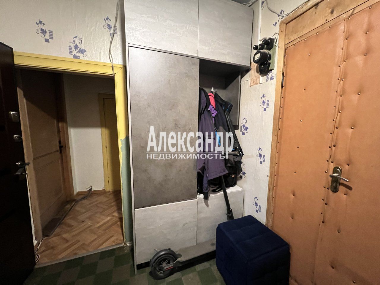 Комната в 3-комнатной квартире (76м2) на продажу по адресу Санкт-Петербург, Нежинская улица, 4— фото 11 из 18