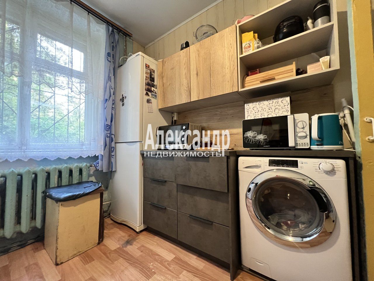 Комната в 3-комнатной квартире (76м2) на продажу по адресу Санкт-Петербург, Нежинская улица, 4— фото 12 из 18