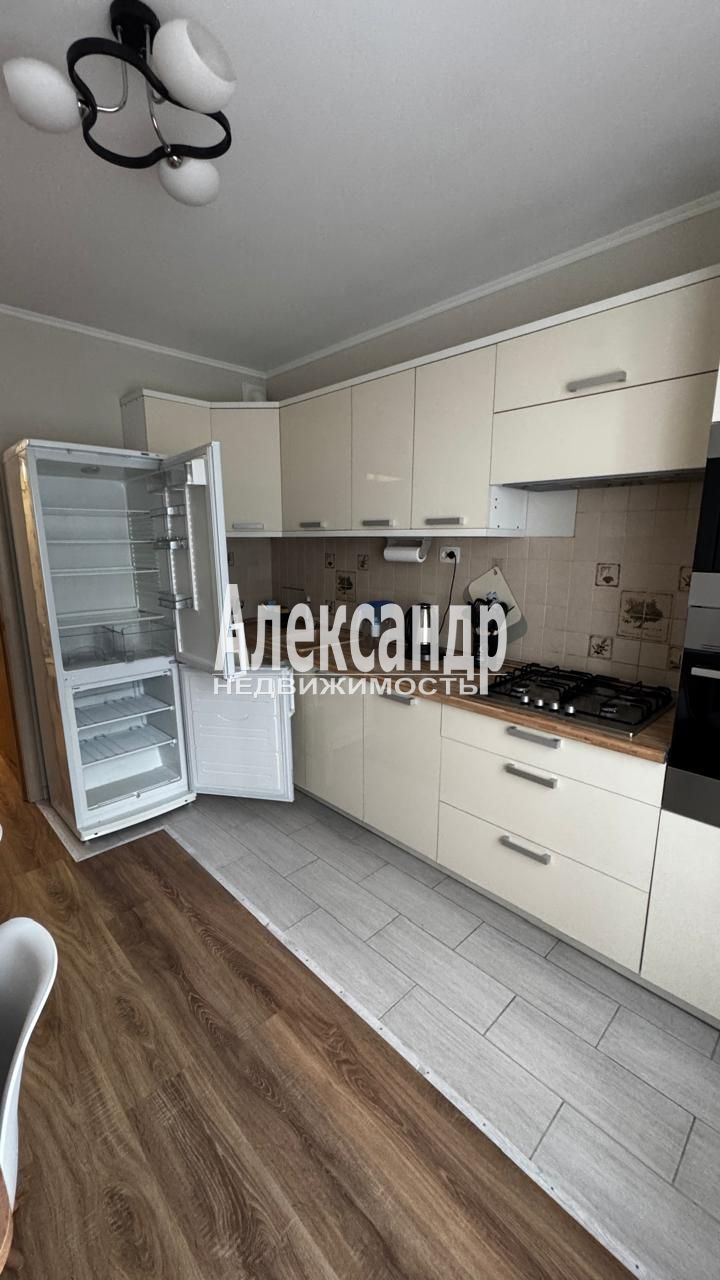 1-комнатная квартира (41м2) в аренду по адресу Санкт-Петербург, посёлок Парголово, Тихоокеанская улица, 18к1— фото 2 из 8