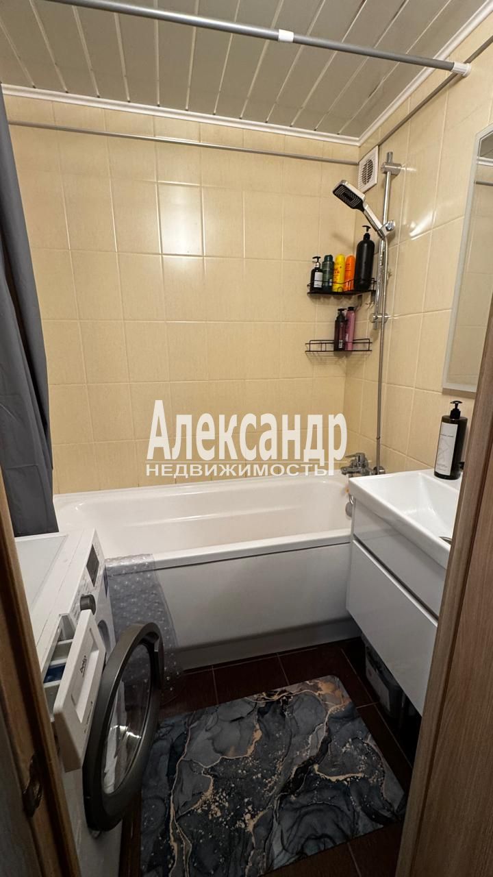 1-комнатная квартира (41м2) в аренду по адресу Санкт-Петербург, посёлок Парголово, Тихоокеанская улица, 18к1— фото 3 из 8