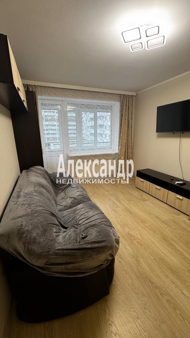 1-комнатная квартира (41м2) в аренду по адресу Санкт-Петербург, посёлок Парголово, Тихоокеанская улица, 18к1— фото 6 из 8