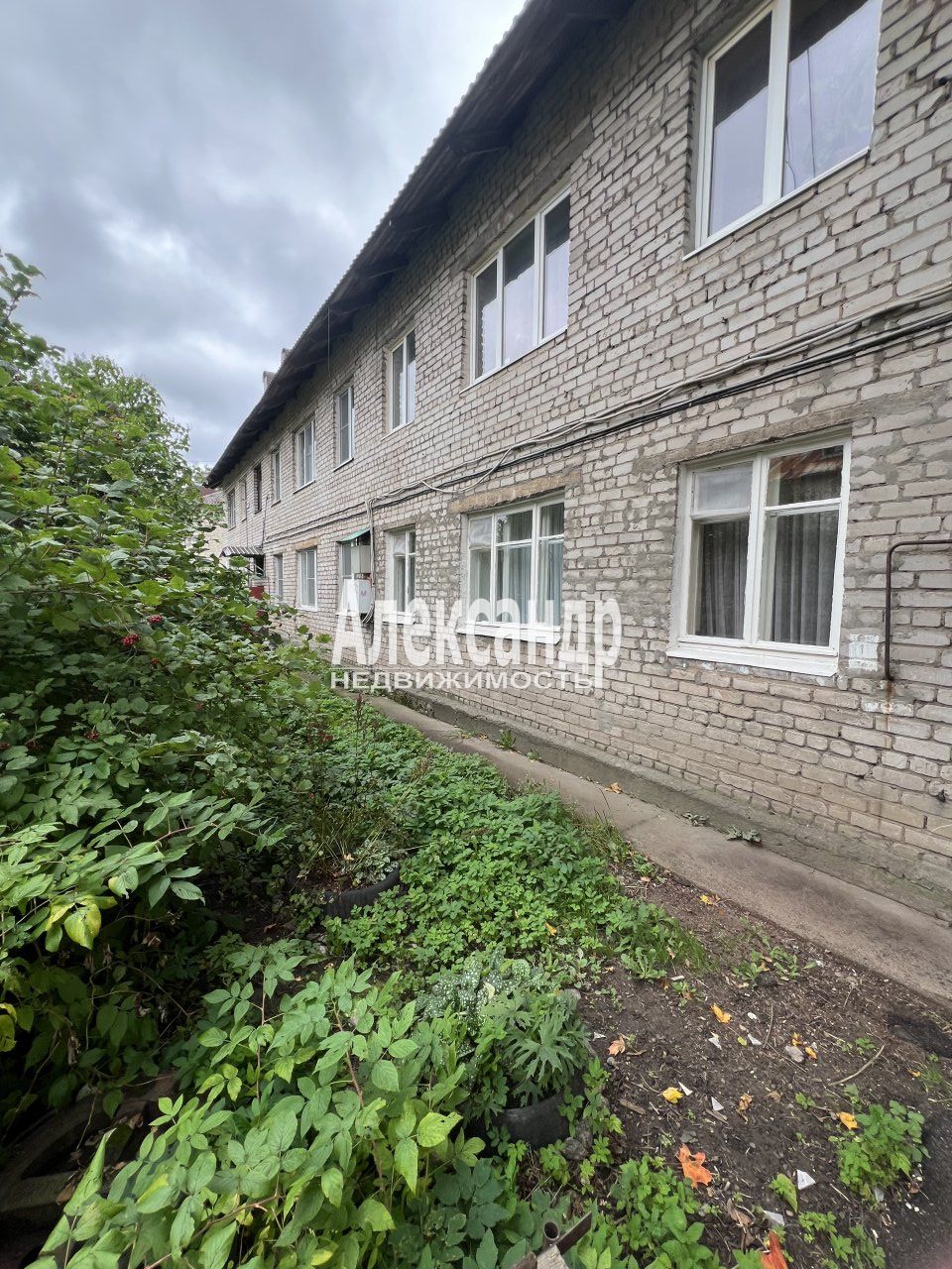 1-комнатная квартира (30м2) на продажу по адресу Ленинградская область, Выборг, улица имени А.К. Харитонова, 44— фото 1 из 12