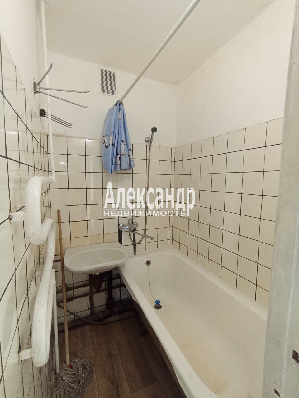 2-комнатная квартира (40м2) в аренду по адресу Санкт-Петербург, улица Лёни Голикова, 27к3— фото 12 из 15