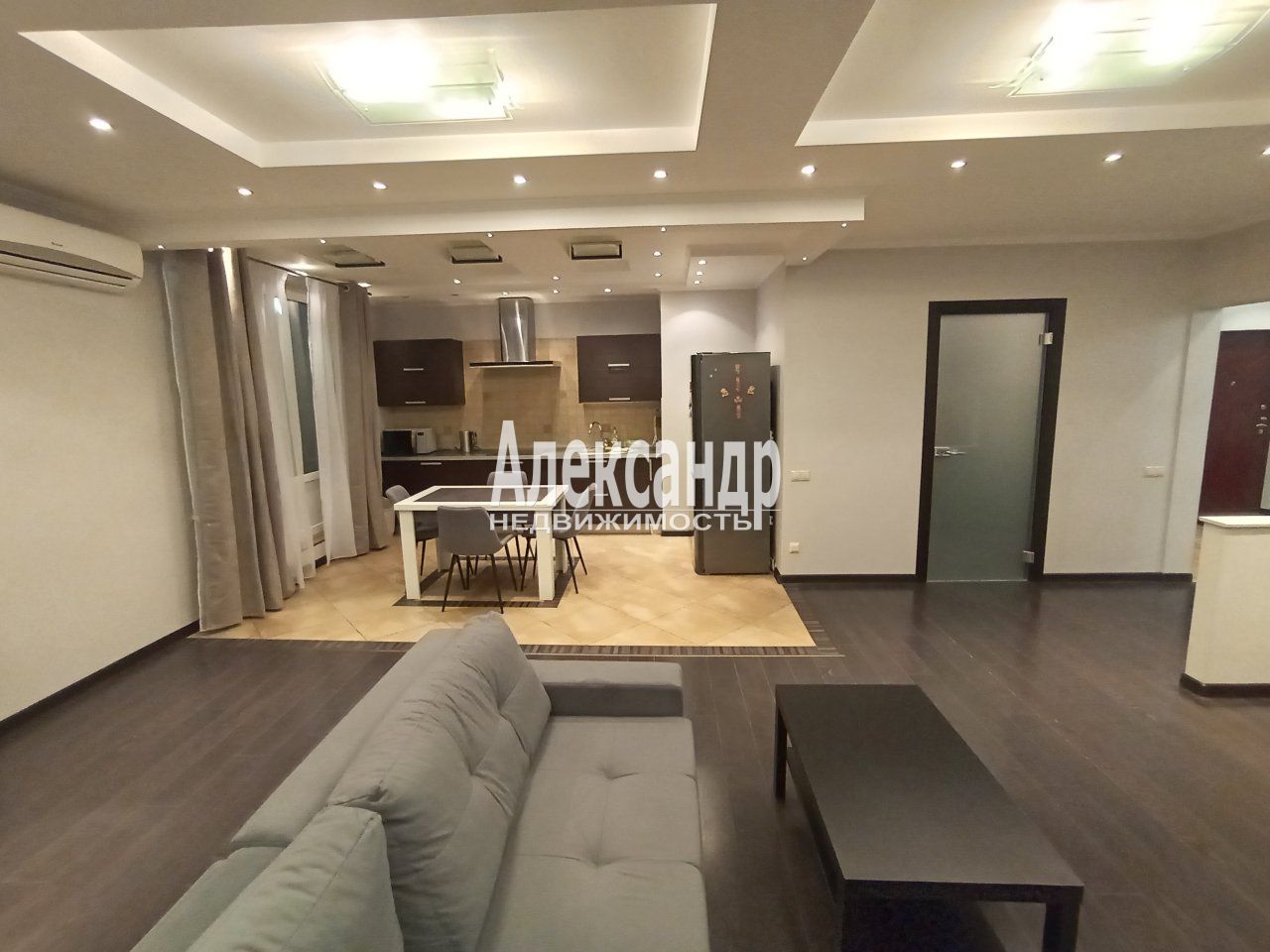 2-комнатная квартира (95м2) в аренду по адресу Санкт-Петербург, улица Кораблестроителей, 30— фото 6 из 30