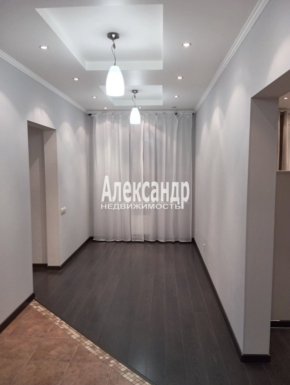 2-комнатная квартира (95м2) в аренду по адресу Санкт-Петербург, улица Кораблестроителей, 30— фото 15 из 30