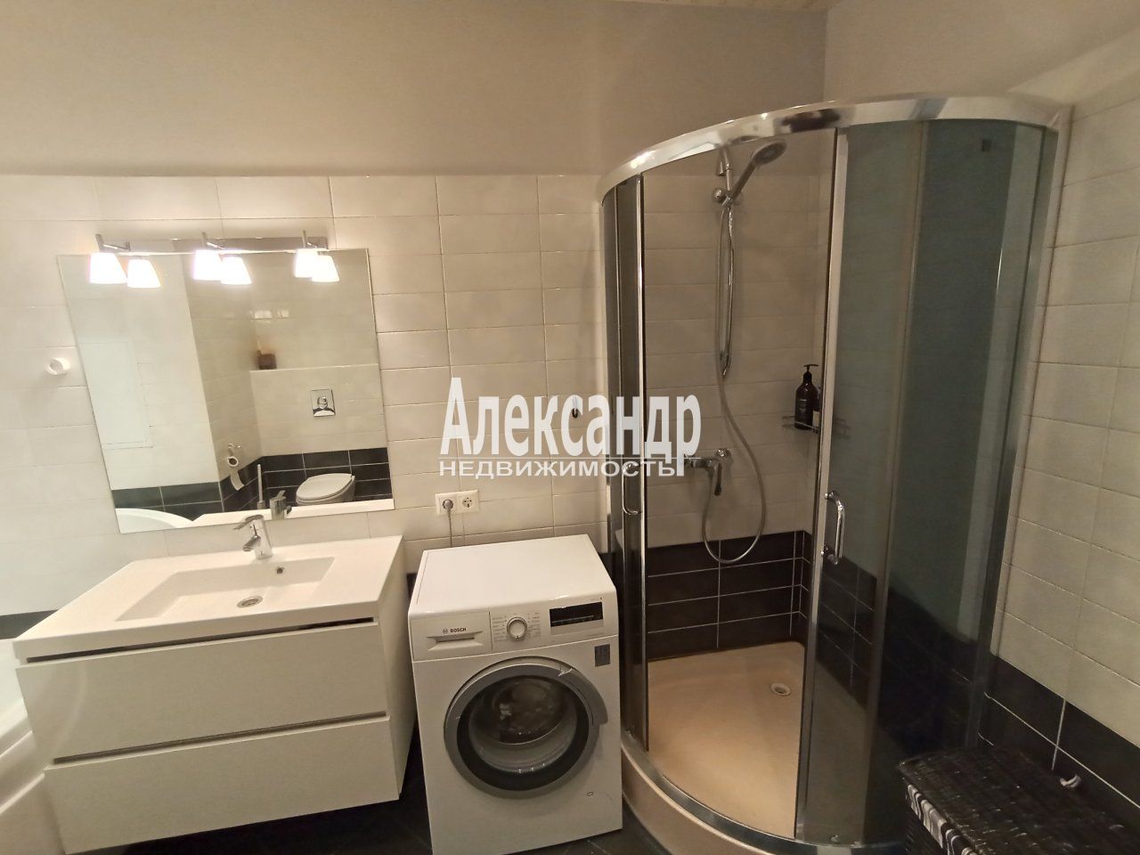 2-комнатная квартира (95м2) в аренду по адресу Санкт-Петербург, улица Кораблестроителей, 30— фото 18 из 30