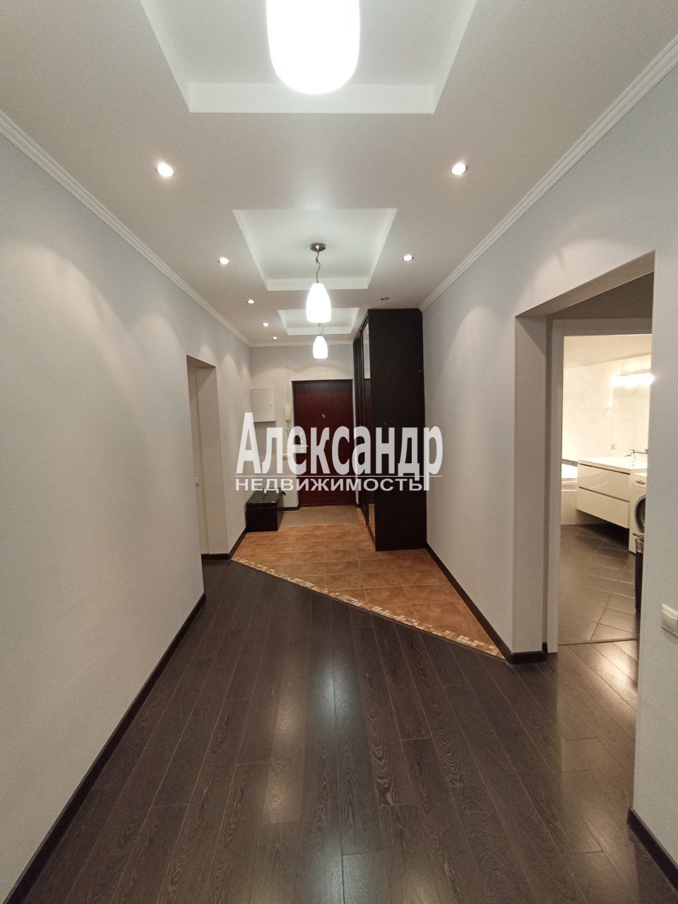 2-комнатная квартира (95м2) в аренду по адресу Санкт-Петербург, улица Кораблестроителей, 30— фото 25 из 30