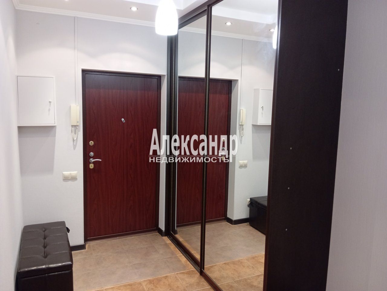 2-комнатная квартира (95м2) в аренду по адресу Санкт-Петербург, улица Кораблестроителей, 30— фото 27 из 30