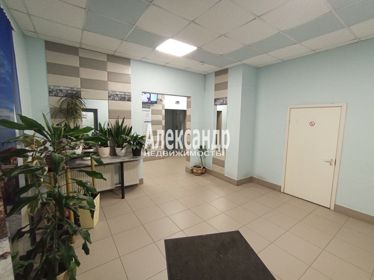 2-комнатная квартира (95м2) в аренду по адресу Санкт-Петербург, улица Кораблестроителей, 30— фото 29 из 30