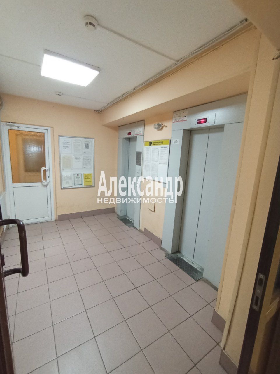 1-комнатная квартира (37м2) в аренду по адресу Санкт-Петербург, проспект Просвещения, 64к2— фото 21 из 24