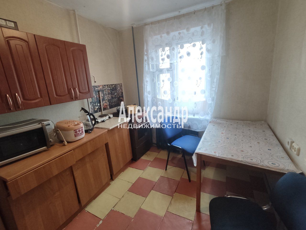 2-комнатная квартира (53м2) на продажу по адресу Санкт-Петербург, Петергоф, Бобыльская дорога, 59— фото 9 из 19