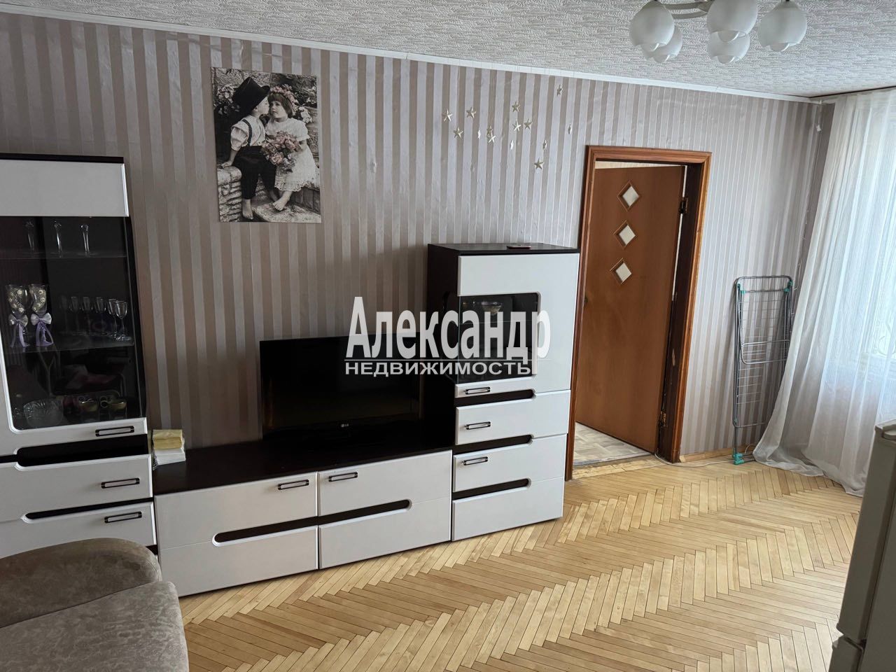 2 комнаты в 3-комнатной квартире (55м2) на продажу по адресу Санкт-Петербург, проспект Луначарского, 78к3— фото 5 из 12