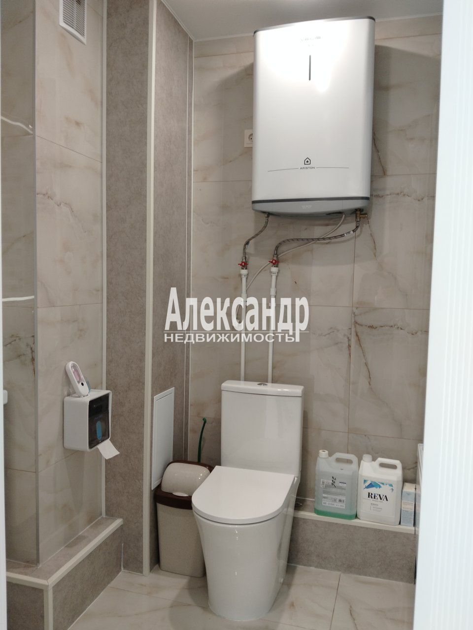 3-комнатная квартира (88м2) на продажу по адресу Ленинградская область, Всеволожский район, Мурино, Петровский бульвар, 2к1, подъезд 7— фото 20 из 26