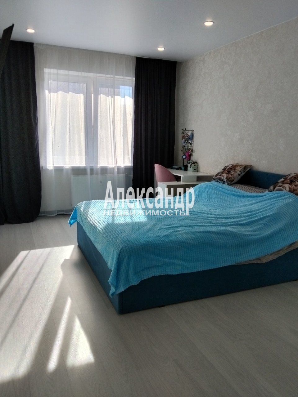 3-комнатная квартира (88м2) на продажу по адресу Ленинградская область, Всеволожский район, Мурино, Петровский бульвар, 2к1, подъезд 7— фото 7 из 26