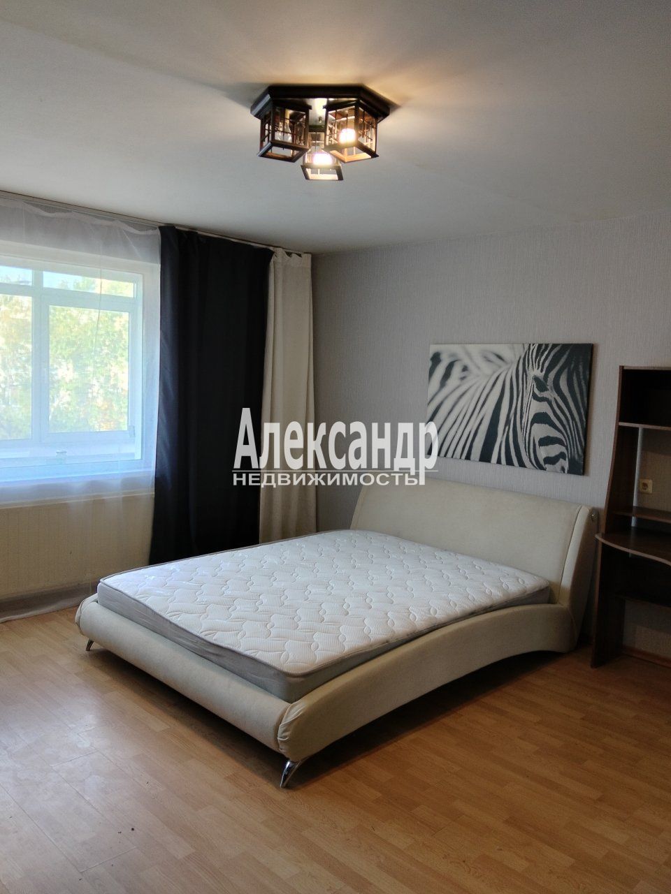 2-комнатная квартира (81м2) в аренду по адресу Санкт-Петербург, Гражданский проспект, 114к6— фото 4 из 17