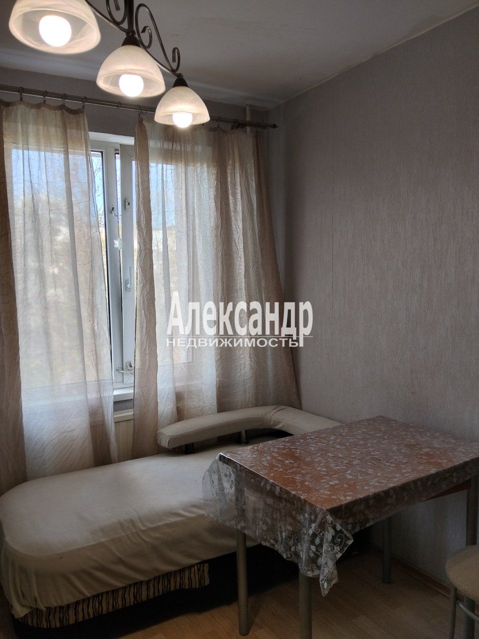 2-комнатная квартира (81м2) в аренду по адресу Санкт-Петербург, Гражданский проспект, 114к6— фото 16 из 17