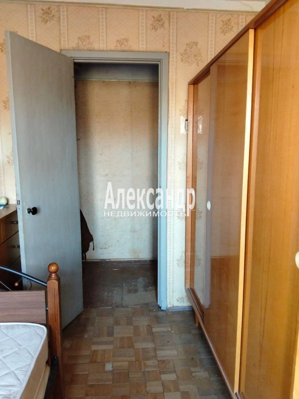 3-комнатная квартира (56м2) на продажу по адресу Санкт-Петербург, улица Карпинского, 31к1, подъезд 2— фото 5 из 20