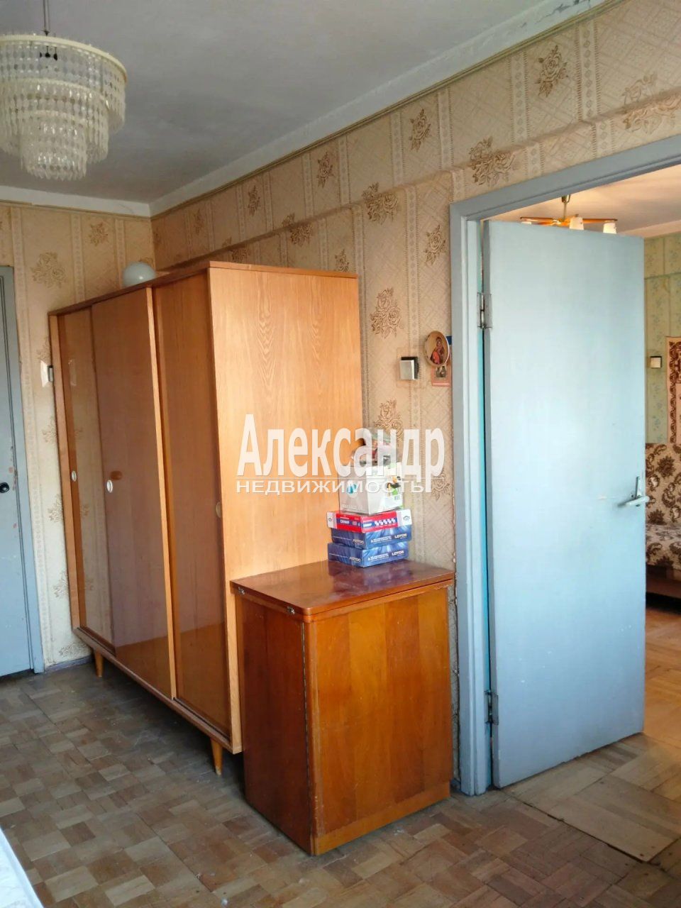 3-комнатная квартира (56м2) на продажу по адресу Санкт-Петербург, улица Карпинского, 31к1, подъезд 2— фото 4 из 20