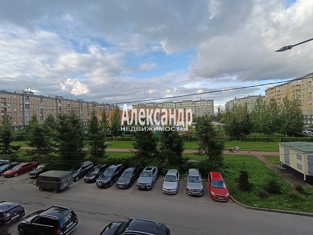 2-комнатная квартира (44м2) на продажу по адресу Санкт-Петербург, Пушкинский район, посёлок Шушары, территория Славянка, Изборская улица, 1к2, подъезд 2— фото 10 из 33