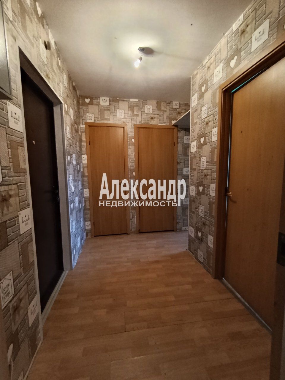 2-комнатная квартира (44м2) на продажу по адресу Санкт-Петербург, Пушкинский район, посёлок Шушары, территория Славянка, Изборская улица, 1к2, подъезд 2— фото 19 из 33