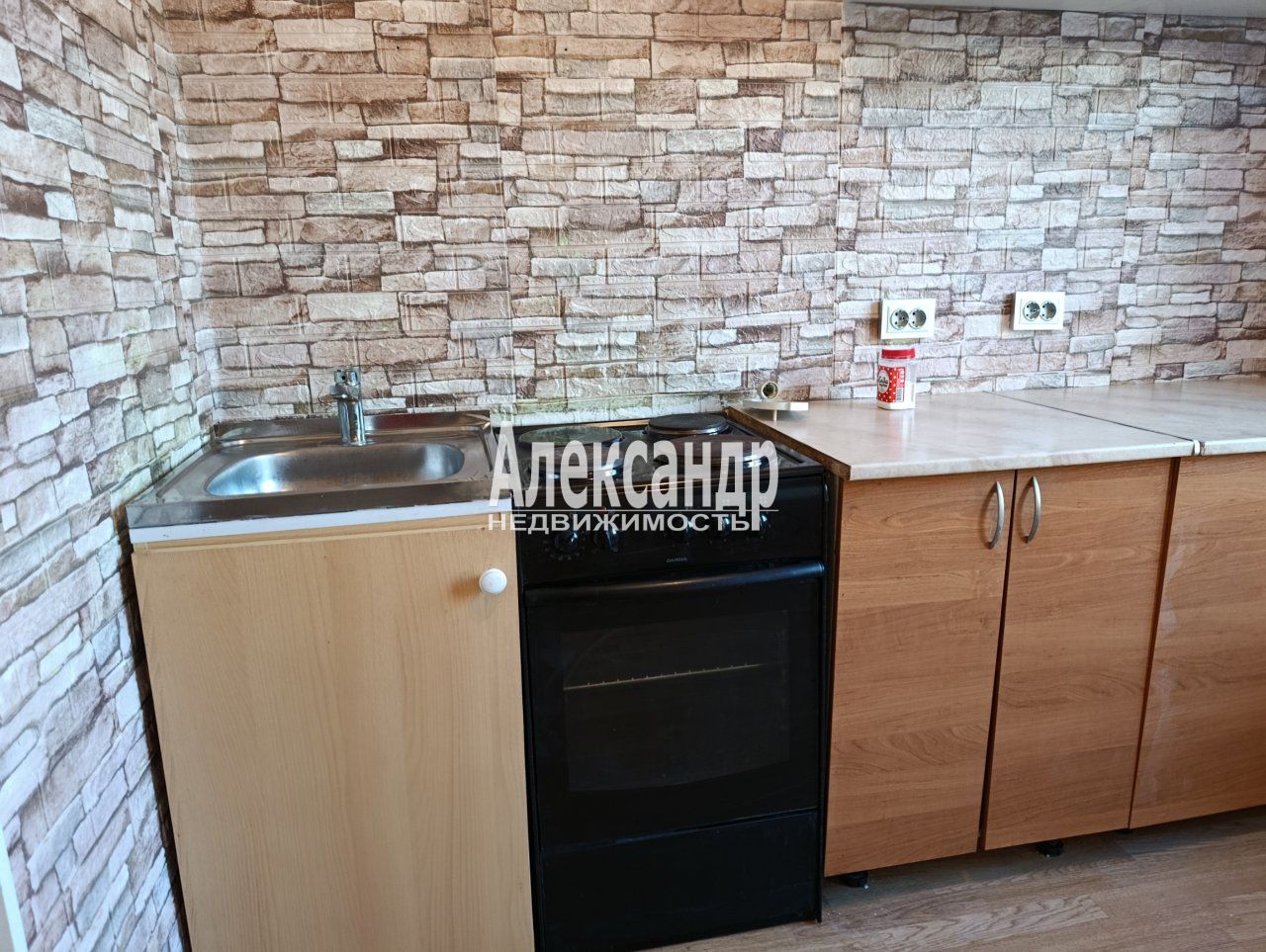 2-комнатная квартира (44м2) на продажу по адресу Санкт-Петербург, Пушкинский район, посёлок Шушары, территория Славянка, Изборская улица, 1к2, подъезд 2— фото 21 из 33