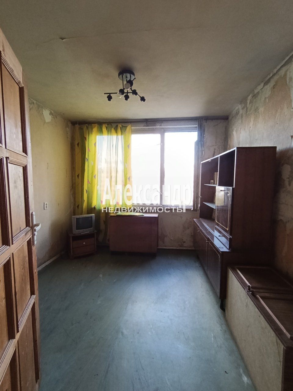 Комната в 2-комнатной квартире (44м2) в аренду по адресу Санкт-Петербург, Софийская улица, 31— фото 2 из 11