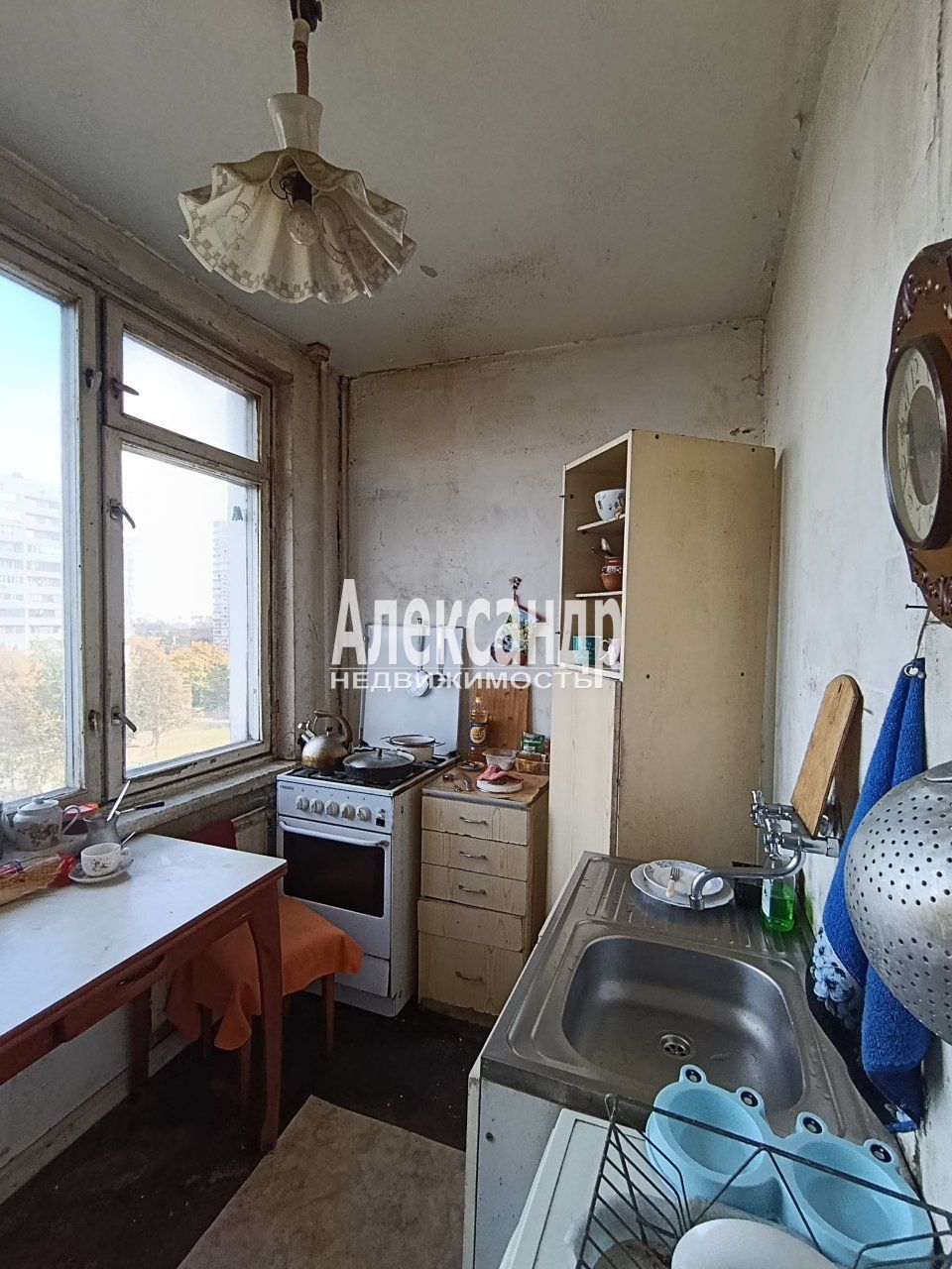 Комната в 2-комнатной квартире (44м2) в аренду по адресу Санкт-Петербург, Софийская улица, 31— фото 3 из 11