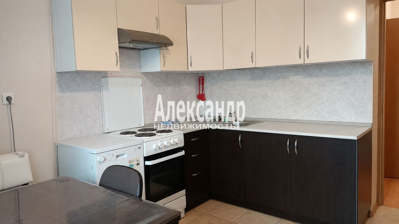 1-комнатная квартира (38м2) на продажу по адресу Ленинградская область, Всеволожский район, Мурино, проспект Авиаторов Балтики, 7— фото 4 из 9
