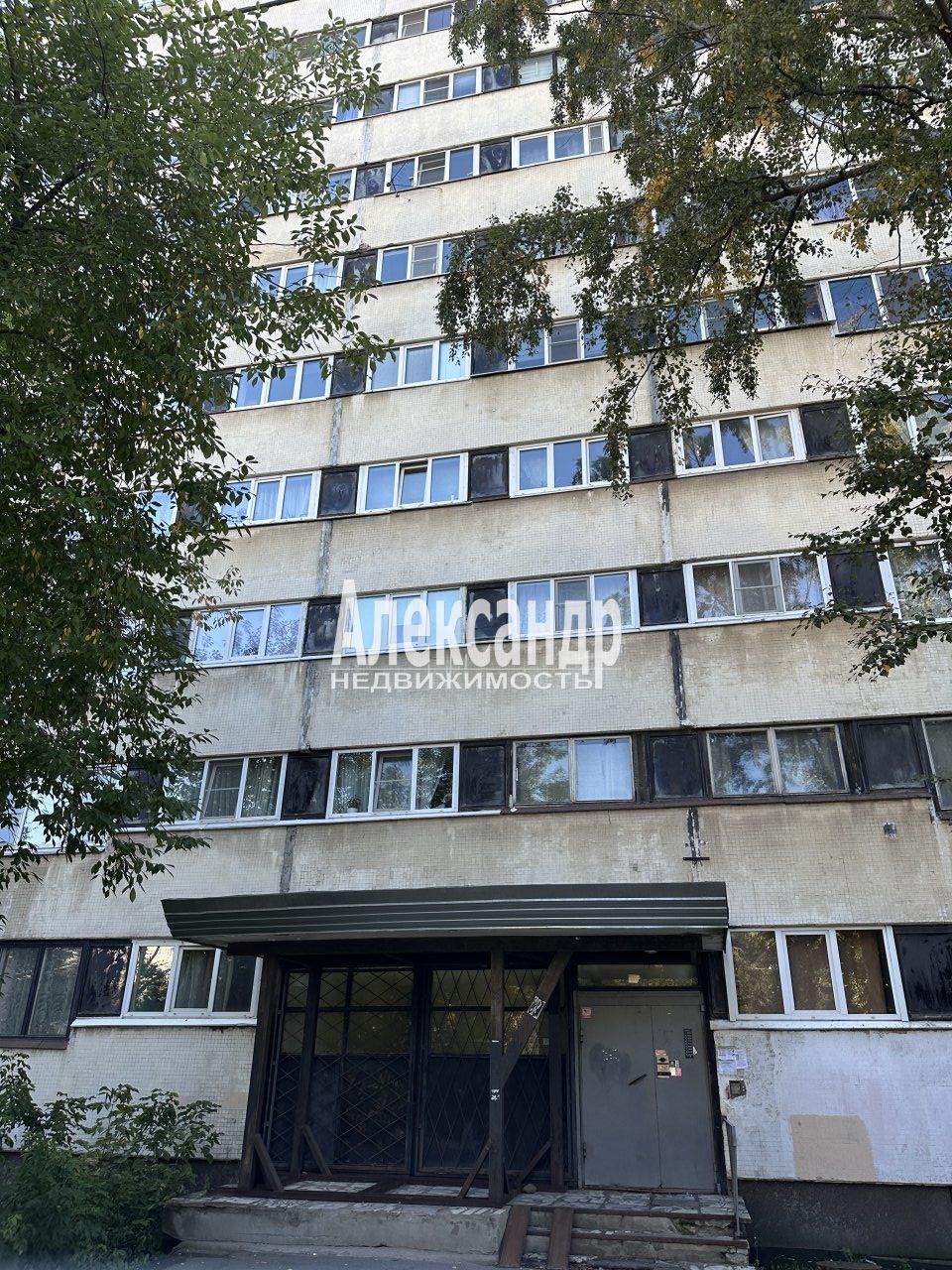 3-комнатная квартира (59м2) на продажу по адресу Санкт-Петербург, Наличная улица, 36к1— фото 4 из 41