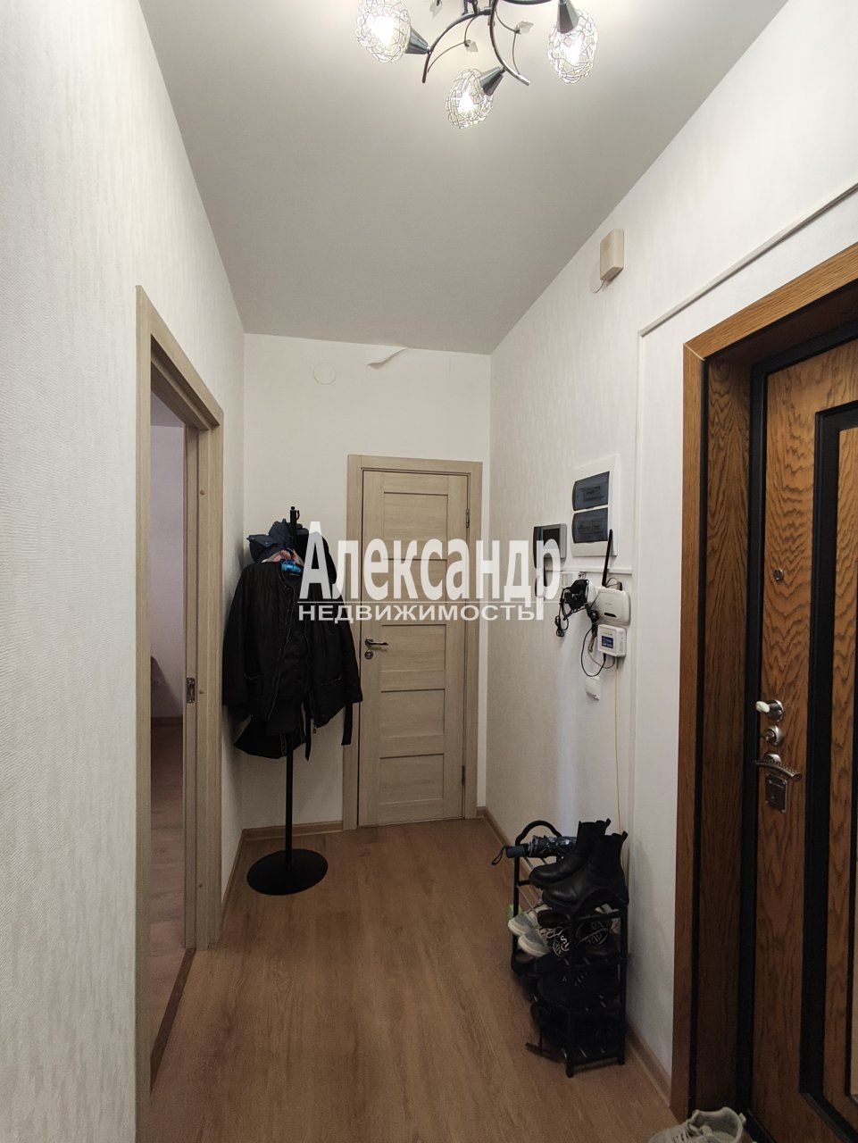 1-комнатная квартира (41м2) в аренду по адресу Ленинградская область, Всеволожский район, Мурино, улица Шувалова, 9— фото 8 из 18