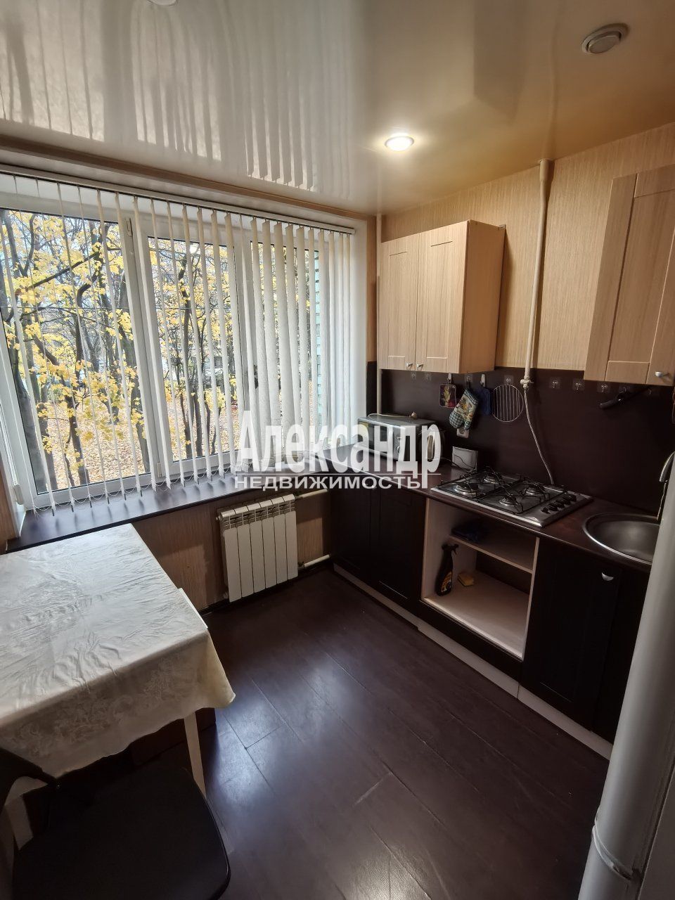 2-комнатная квартира (35м2) в аренду по адресу Санкт-Петербург, проспект Тореза, 30— фото 1 из 15