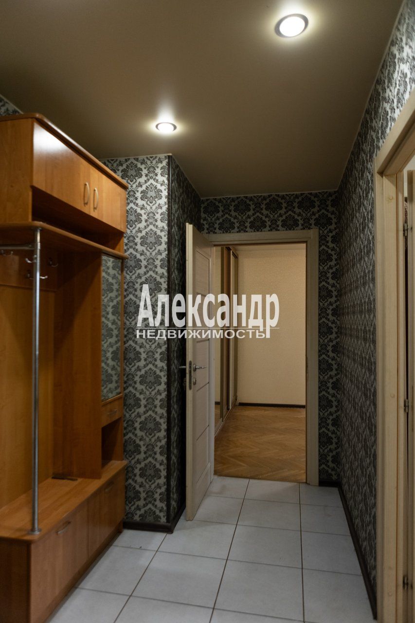 2-комнатная квартира (48м2) на продажу по адресу Санкт-Петербург, проспект Тореза, 38— фото 15 из 30
