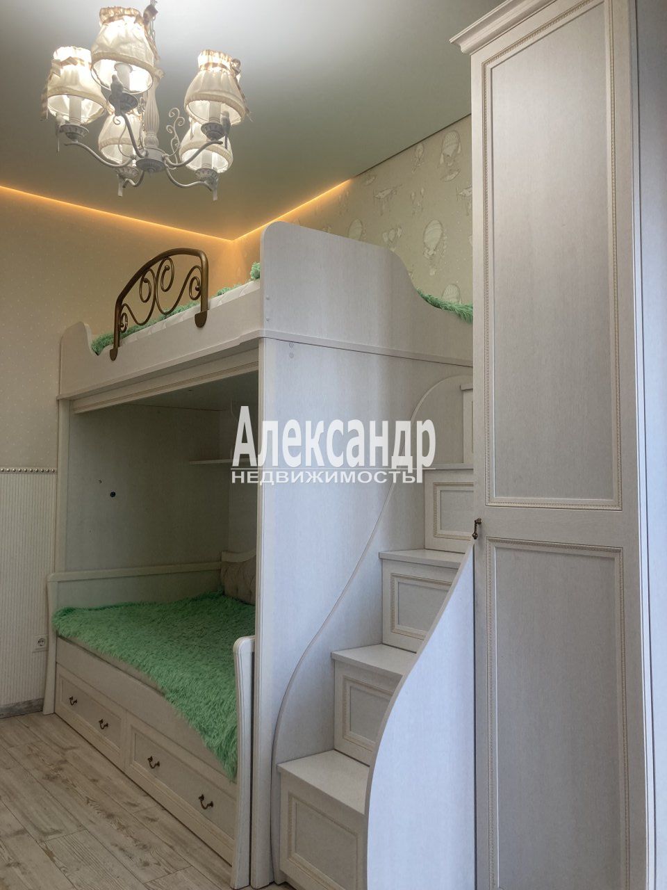 3-комнатная квартира (73м2) на продажу по адресу Санкт-Петербург, проспект Александровской Фермы, 8— фото 10 из 30