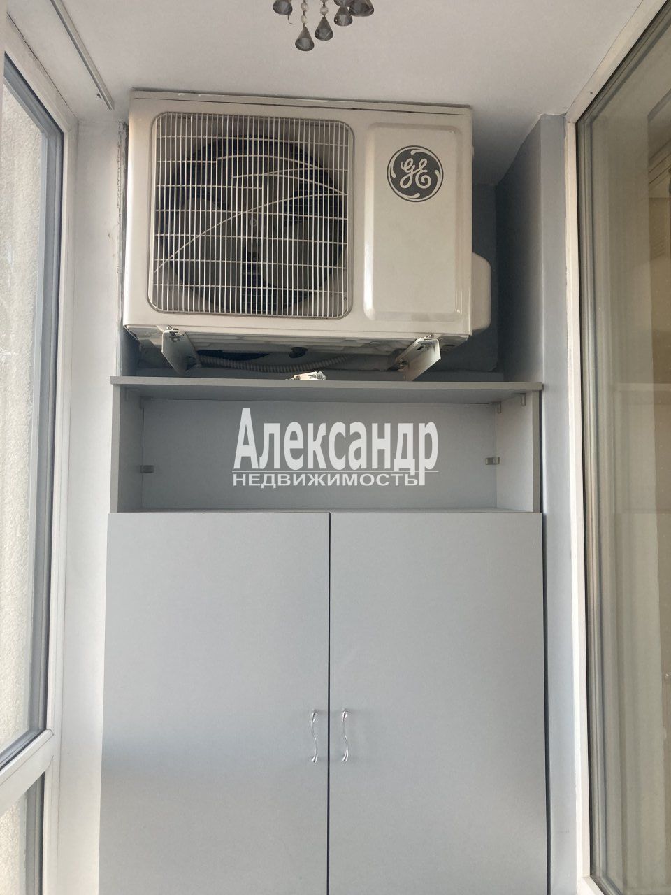 3-комнатная квартира (73м2) на продажу по адресу Санкт-Петербург, проспект Александровской Фермы, 8— фото 11 из 30