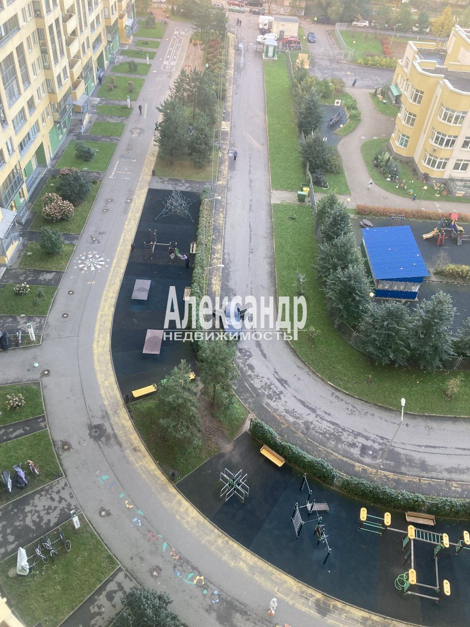 3-комнатная квартира (73м2) на продажу по адресу Санкт-Петербург, проспект Александровской Фермы, 8— фото 12 из 30