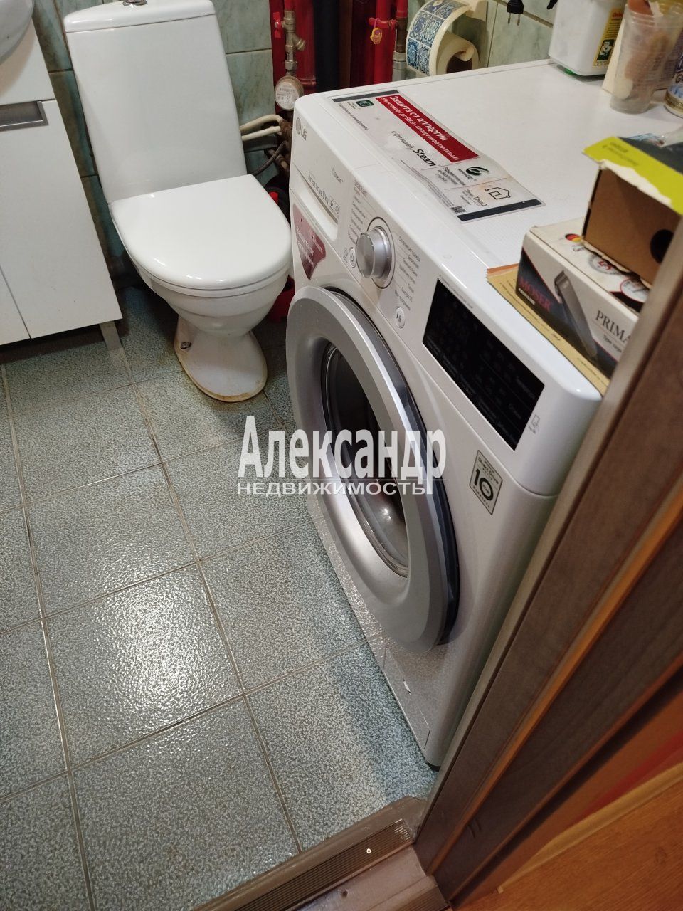 1-комнатная квартира (33м2) на продажу по адресу Санкт-Петербург, Октябрьская набережная, 26к3— фото 10 из 14