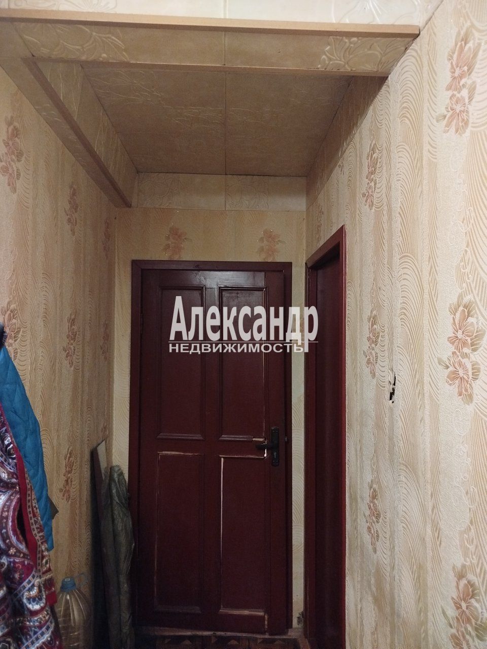 3-комнатная квартира (57м2) на продажу по адресу Санкт-Петербург, Витебский проспект, 65— фото 2 из 17