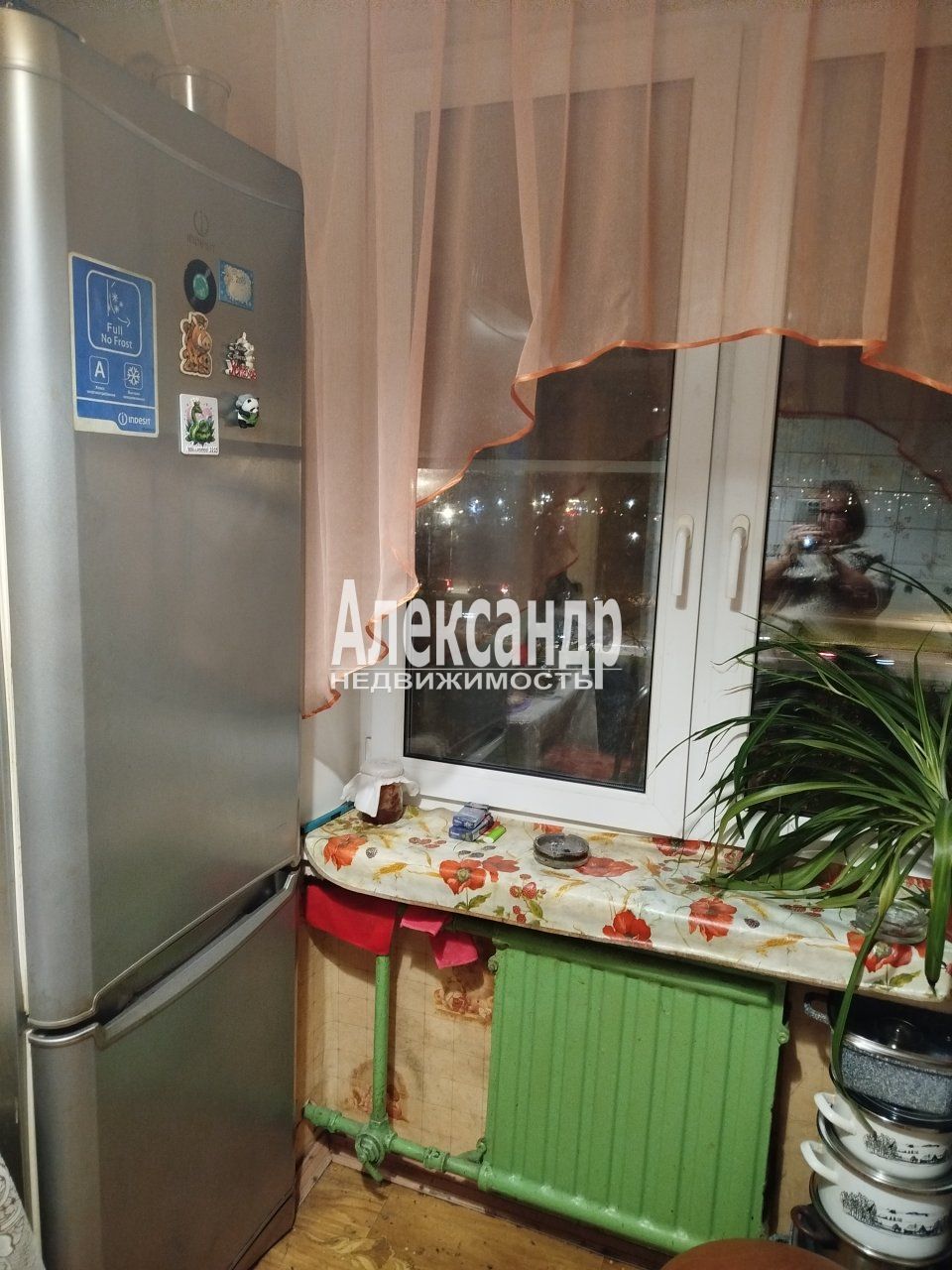3-комнатная квартира (57м2) на продажу по адресу Санкт-Петербург, Витебский проспект, 65— фото 1 из 17