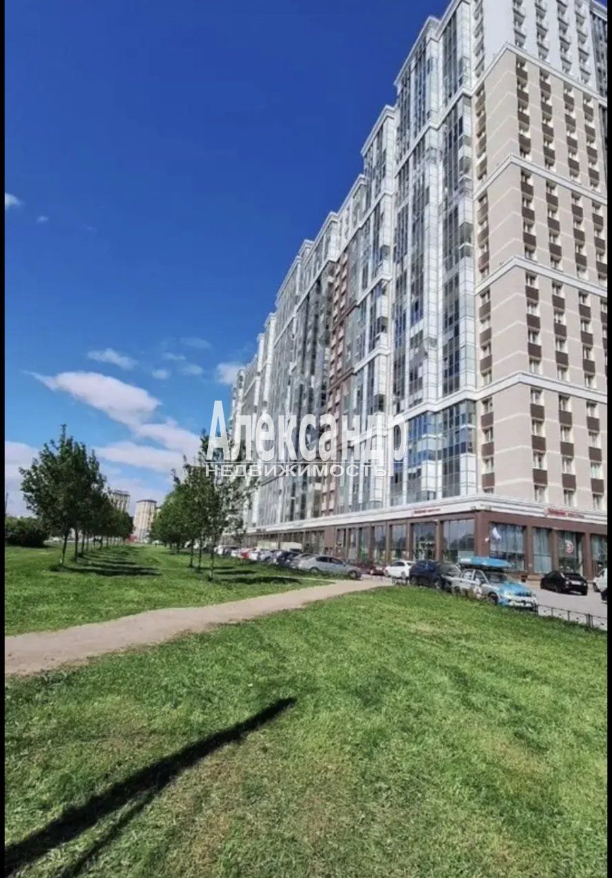 1-комнатная квартира (32м2) на продажу по адресу Санкт-Петербург, Октябрьская набережная, 44, подъезд 1— фото 2 из 16