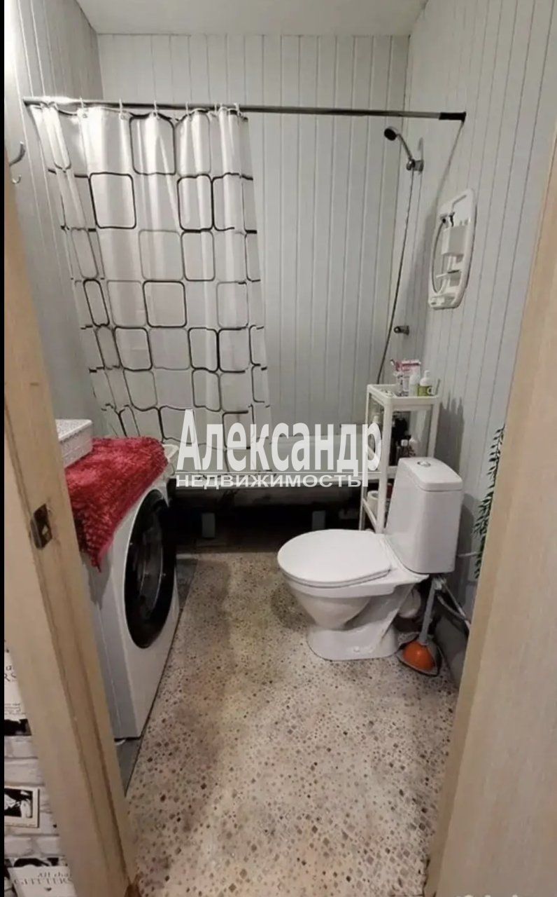1-комнатная квартира (32м2) на продажу по адресу Санкт-Петербург, Октябрьская набережная, 44, подъезд 1— фото 8 из 16