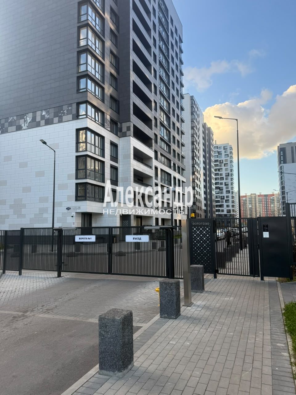 1-комнатная квартира (37м2) в аренду по адресу Ленинградская область, Всеволожский район, Мурино, проспект Авиаторов Балтики, 23к1— фото 16 из 17