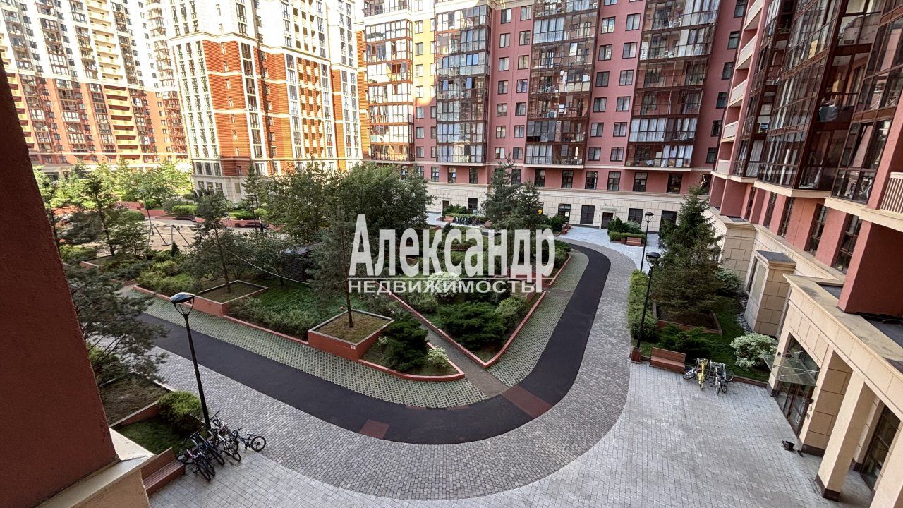 3-комнатная квартира (79м2) на продажу по адресу Санкт-Петербург, улица Дыбенко, 8к3— фото 17 из 18