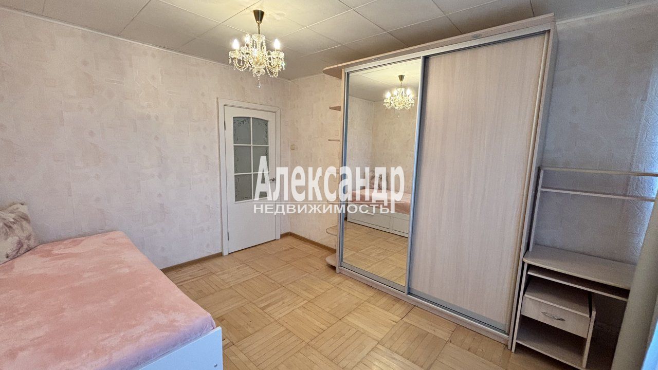 3-комнатная квартира (60м2) на продажу по адресу Санкт-Петербург, проспект Культуры, 6к2— фото 12 из 18
