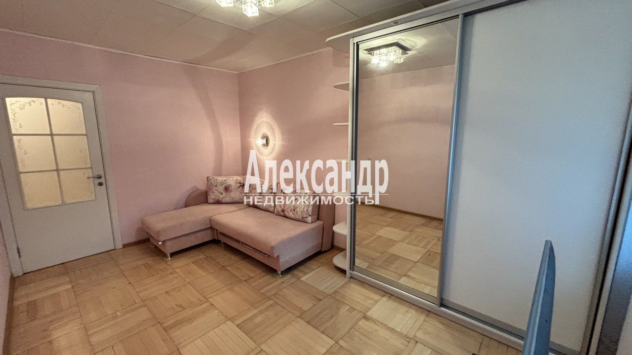 3-комнатная квартира (60м2) на продажу по адресу Санкт-Петербург, проспект Культуры, 6к2— фото 15 из 18