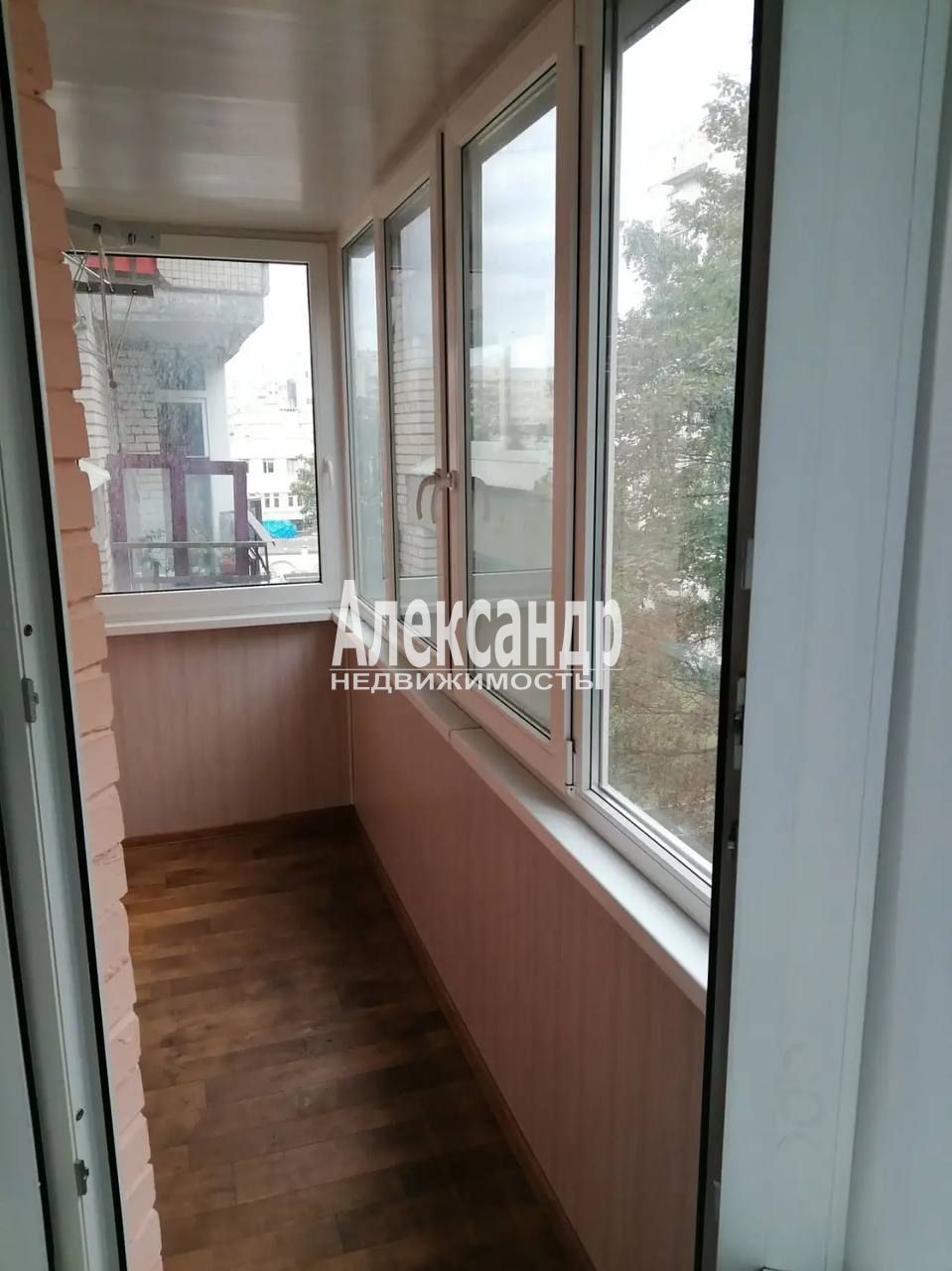 1-комнатная квартира (34м2) в аренду по адресу Санкт-Петербург, проспект КИМа, 4— фото 15 из 16