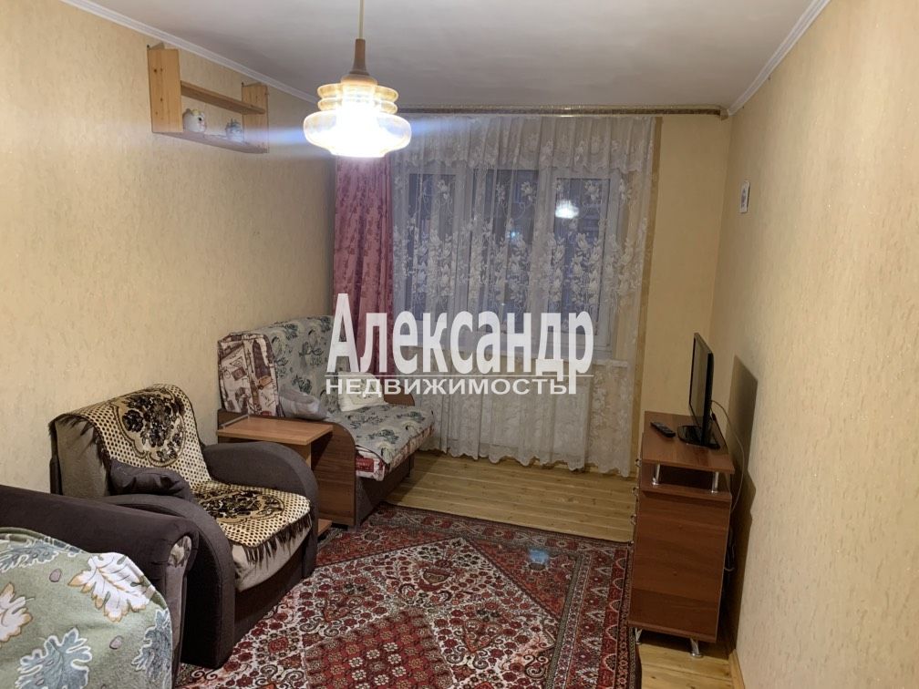 1-комнатная квартира (35м2) в аренду по адресу Ленинградская область, Всеволожский район, Мурино, улица Шоссе в Лаврики, 55— фото 1 из 10