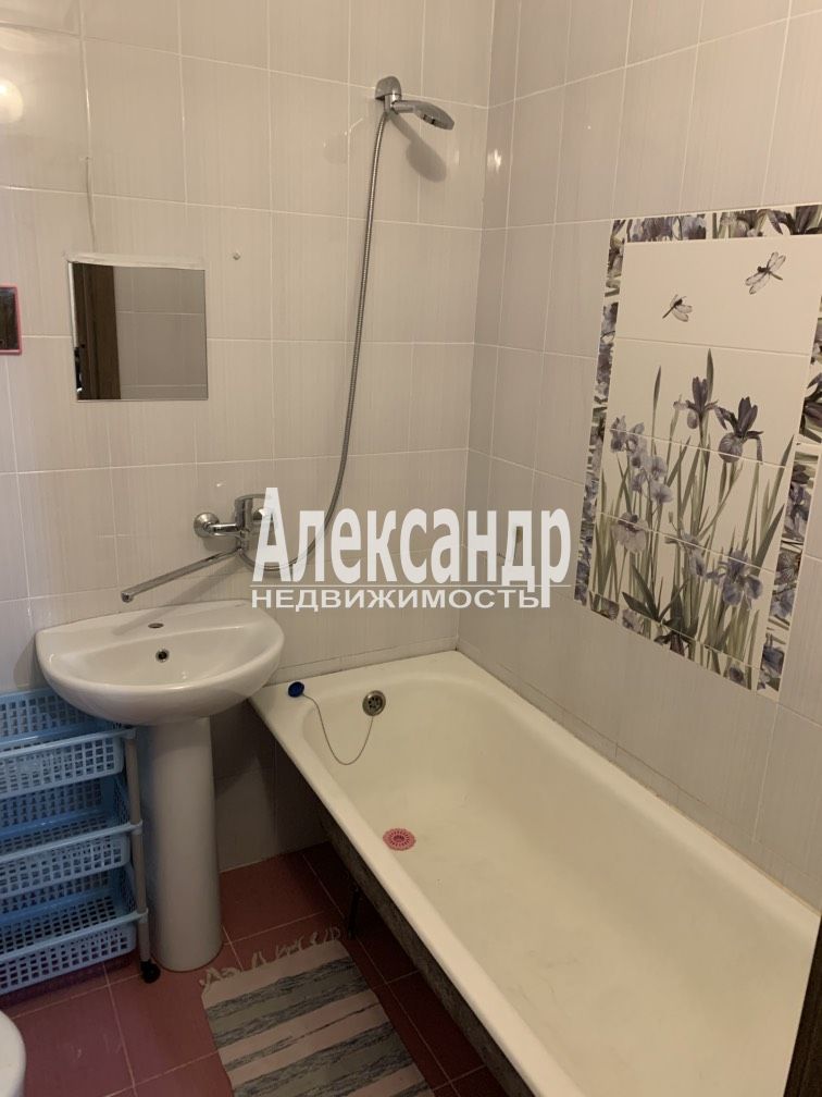 1-комнатная квартира (35м2) в аренду по адресу Ленинградская область, Всеволожский район, Мурино, улица Шоссе в Лаврики, 55— фото 7 из 10