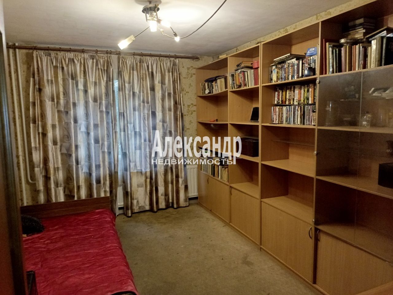 2 комнаты в 3-комнатной квартире (78м2) на продажу по адресу Санкт-Петербург, проспект Ударников, 56к1Б— фото 10 из 11